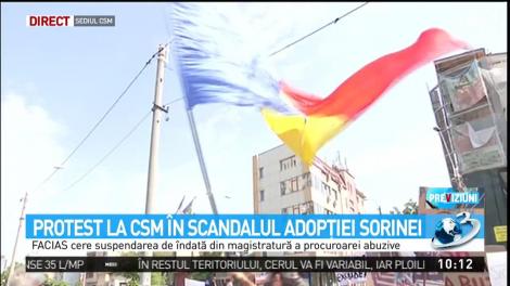 Protest la CSM &icirc;n scandalul adopţiei Sorinei