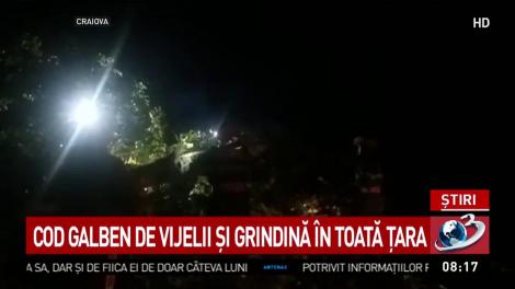 Patru oameni au fost răniţi de vremea extremă