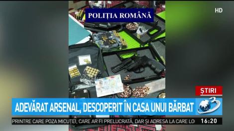 Adevărat arsenal, descoperit &icirc;n casa unui bărbat