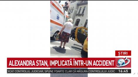 Cântăreața Alexandra Stan a provocat un accident în centrul Bucureștiului! O pensionară a fost rănită. Video