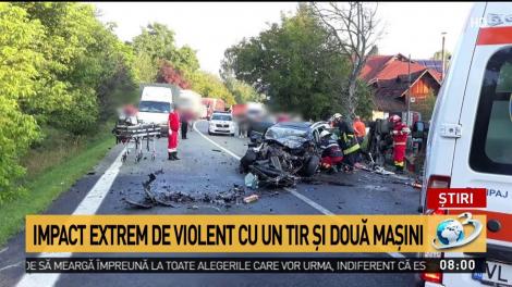 Accident cumplit cu șase victime &icirc;n Călimănești. Două persoane au decedat