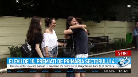 Elevii de 10, premiaţi de Primăria Sectorului 4