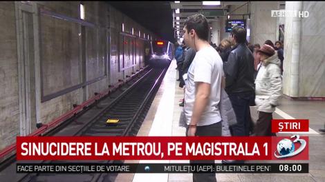 Sinucidere la metrou, pe magistrala. Un bărbat de 40 de ani s-a aruncat &icirc;n fața trenului