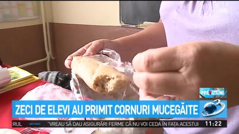 Cornuri mucegăite pentru elevi, la școală! Părinții au sesizat Direcţia de Sănătate Publică. Imagini revoltătoare! Video