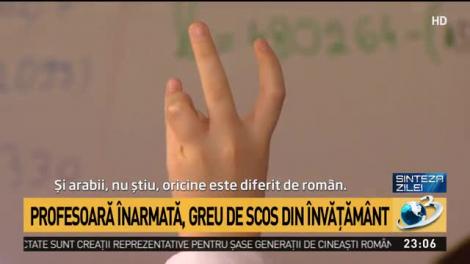 Profesoară &icirc;narmată și cu un comportament rasist, lăsată să predea elevilor de la două școli din București.
