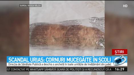 Este anchetă &icirc;n școlile din V&acirc;lcea. Elevii au primit cornuri mucegăite