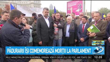 Pădurarii &icirc;şi comemorează morţii la Parlament