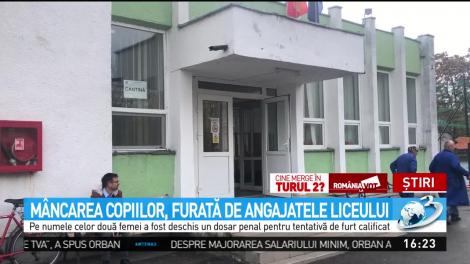M&acirc;ncarea copiilor, furată de angajatele liceului