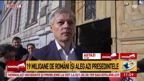 Dacian Cioloş a votat la o secţie de vot din Braşov