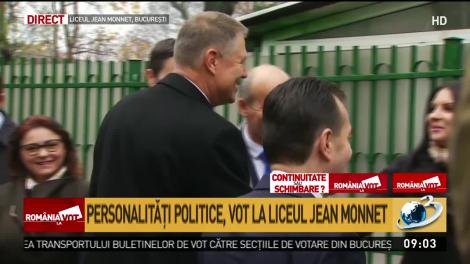 Moment inedit pentru Klaus Iohannis, la secția de votare. Un susținător i-a cerut să apară într-un selfie alături de Ludovic Orban