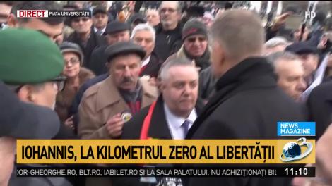 Klaus Iohannis, la kilometrul zero al Revoluției. Președintele a depus o coroana de flori la Troița din Piața Universității