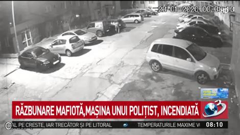 Răzbunare în stil mafiot la Reșița. Momentul în care mașina unui fost polițist a fost incendiată la comandă