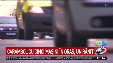 Carambol &icirc;n București cu cinci mașini. Traficul e paralizat