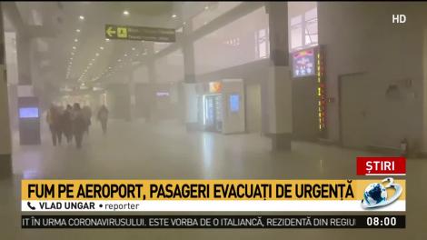 Incendiu de proporții pe aeroportul Otopeni! Sute de persoane de la terminalul Plecări au fost evacuate - VIDEO