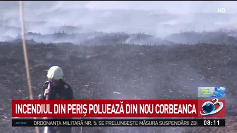 Poluare masivă: Incendiul din Periş poluează din nou Corbeanca. Focul nu a fost stins nici după trei zile