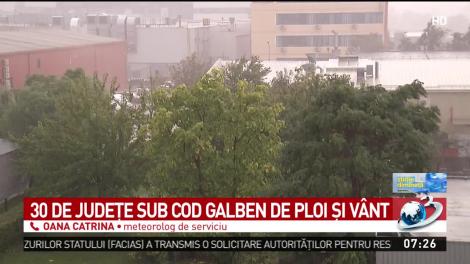 30 de județe sub cod galben de v&acirc;nt și ploi
