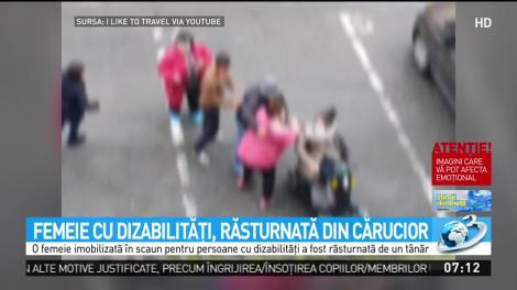 O femeie cu dizabilități, răsturnată cu tot cu scaunul cu rotile, &icirc;n mijlocul străzii, &icirc;n Cluj! Atenție, imagini cu un puternic impact emoțional! VIDEO