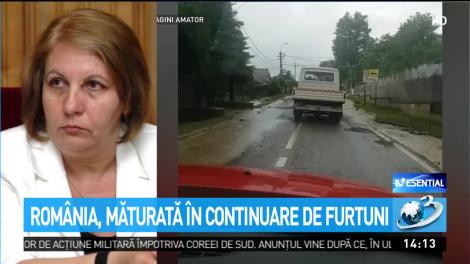 România, măturată în continuare de furtuni. Codul portocaliu de ploi torențiale a fost prelungit. Care sunt zonele afectate