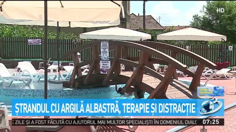 Veste bună pentru turişti! Localitatea unde s-a deschis un ştrand cu apă termală şi argilă albastră