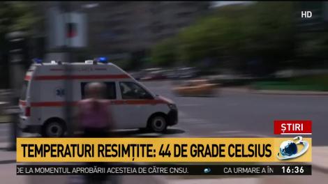 Rom&acirc;nii se sufocă de căldură:''Nu mai rezistăm şi cu masca ne sufocăm''