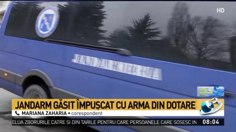 Jandarm găsit &icirc;mpuşcat cu arma din dotare