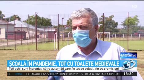 Şcoala &icirc;n pandemie, tot cu toalete medievale