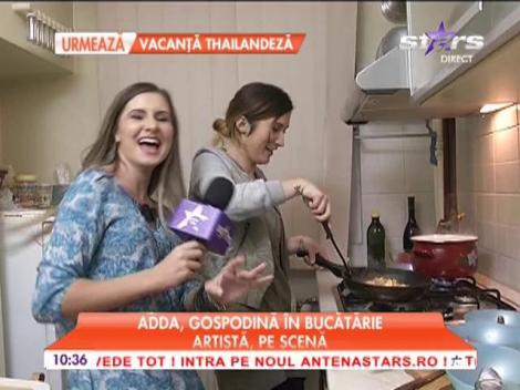 Adda, gospodină în bucătărie