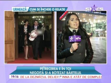 Primarul Robert Negoiță şi-a botezat băieţelul