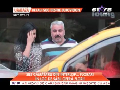 Sile Camataru, surprins cu un buchet de flori