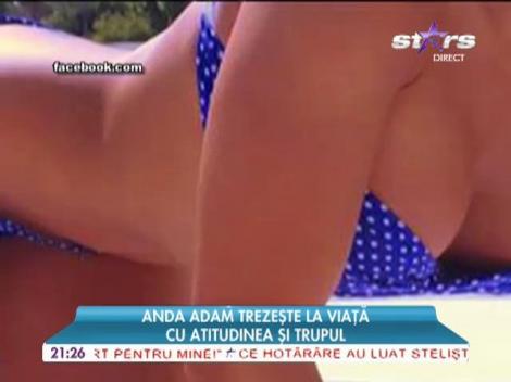 Anda Adam, sexy în costum baie!