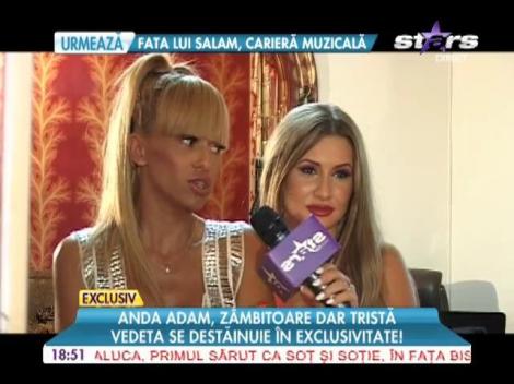 Anda Adam este zâmbitoare, dar tristă