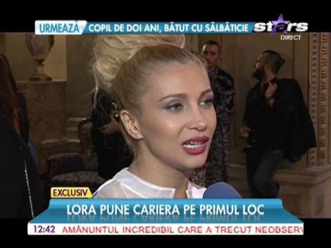 Lora pune cariera pe primul loc