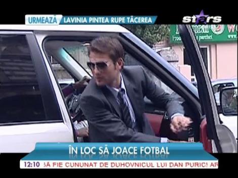 Mutu preferă să joace teatru în loc de fotbal