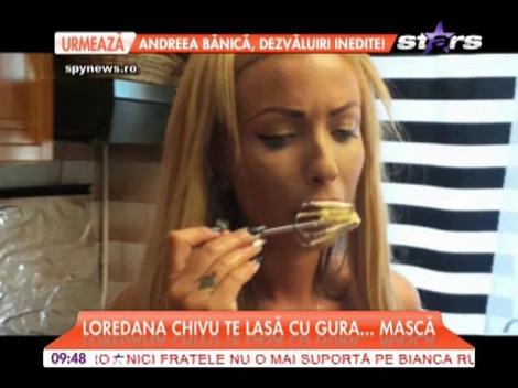 Vezi ce face Loredana Chivu cu un uscător de păr în bucătărie!