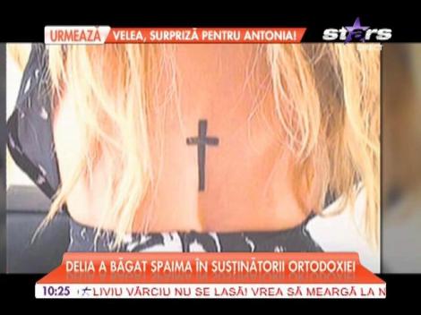 Delia a băgat spaima în susţinătorii ortodoxiei cu noul tatuaj!