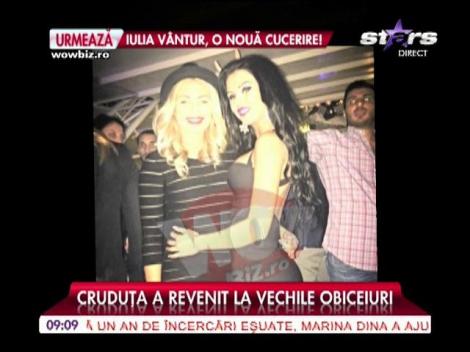 Daniela Crudu a trecut peste despărţirea de Nilă! A petrecut în club până dimineaţa!