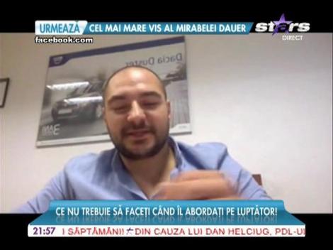 Cristian Mitrea le dă lecţii fanelor despre cum să îi intre în graţii