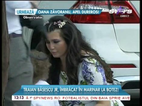 Traian Băsescu Jr. &icirc;mbrăcat &icirc;n marinar la botez! Imagini inedite de la eveniment