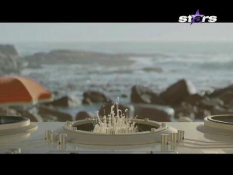 Doamna Sclerohouse, show de senzenţie! S-a aruncat &icirc;n piscină, &icirc;n direct