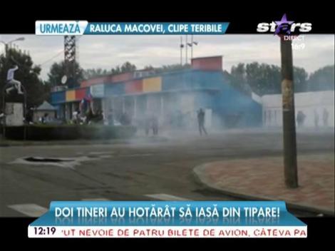 Aşa nuntă nu s-a mai văzut &icirc;n Rom&acirc;nia. Doi tineri au ales să iasă din tipare. Drifturi &icirc;n rochie de mireasă!