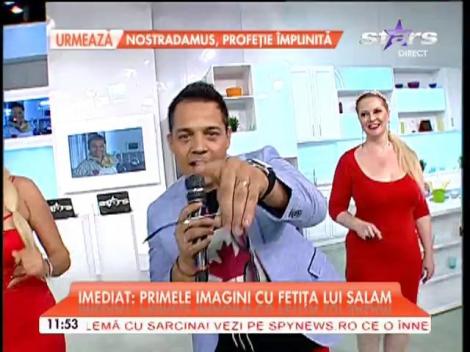 A pierdut lupta cu kilogramele, dar nu-i pasă! Cine e blonda celebră care-şi etalează formele voluptuoase &icirc;n rochii mulate
