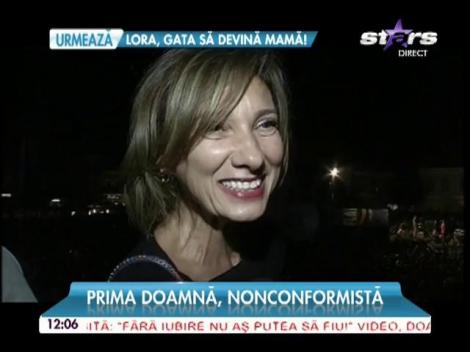 Prima Doamnă, nonconformistă! Carmen Iohannis a întors toate capetele la concert