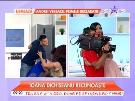 L-a lăudat, l-a intimidat şi a primit un cap în gură! Rocsana Marcu, lovită în direct de Bote