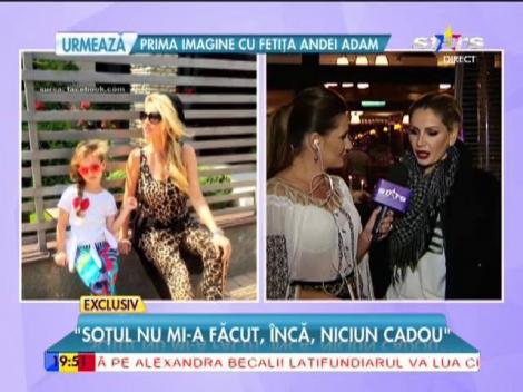 Andreea Bănică îşi serbează ziua alături de prieteni şi familie