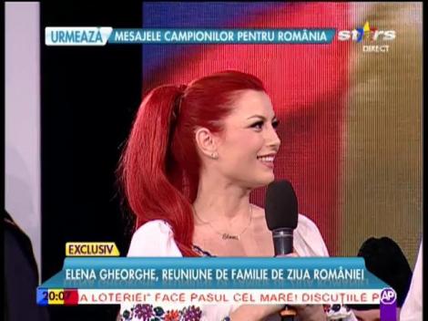 Elena Gheorghe, reuniune de familie de Ziua Rom&acirc;niei! Moment emoţionant alături de mama ei, &icirc;n direct