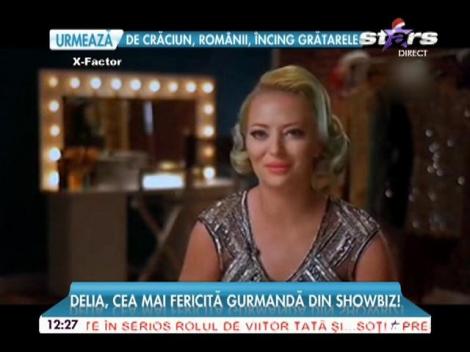 Delia, cea mai fericită gurmandă din showbiz! Arstista combină masa cu dansul, cu felicitări!