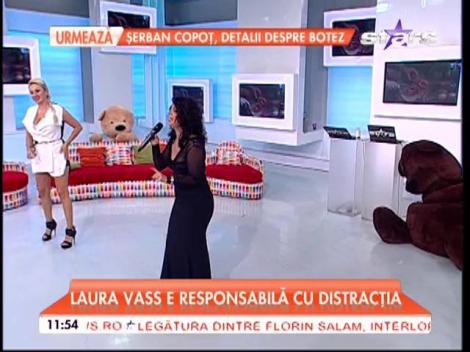 Laura Vass, schimbare de look! Artista a renunţat la nuanţa de ciocolatiu