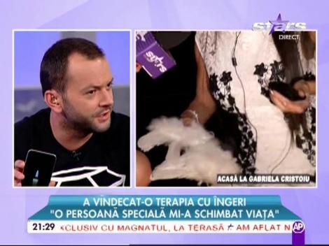 VIDEO / A fugit din ţară după ce a făcut o criză de plâns în direct, la TV, iar acum face terapie cu îngeri! Cine este vedeta care şochează