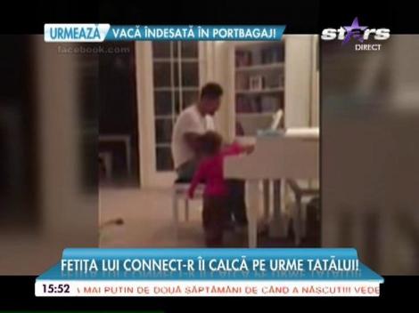 VIDEO! Fetiţa lui Connect-R și a Mishei le calcă pe urme părinților! La doi ani, Maya e o adevărată artistă: își acompaniază tatăl la pian
