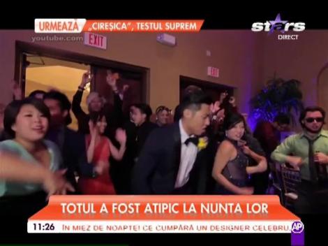 Nunta despre care se va vorbi şi peste 100 de ani! Doi tineri și-au suprins invitații cu un videoclip făcut pe loc, în timpul petrecerii